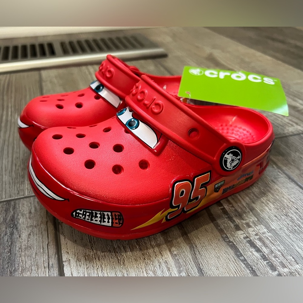 Lightning McQueen Light Up Crocs Size 10c